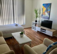 Modern Unit Near To Surfers Paradise - Kalgoorlie Accommodation