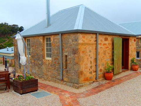 Morialta Barns - Kalgoorlie Accommodation 0