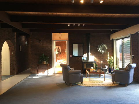 Mountain Gate Villa - Kalgoorlie Accommodation 3