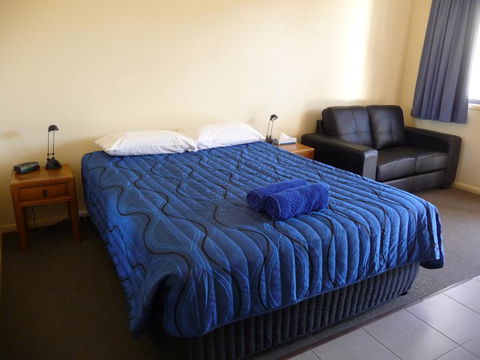 Moura Motel - Kalgoorlie Accommodation 0
