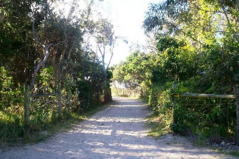 Mudjimba Esplanade Villa - Kalgoorlie Accommodation 2