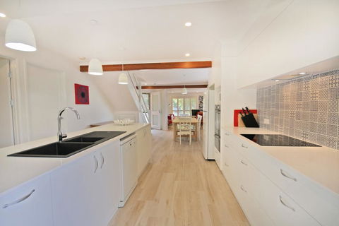 Mudjimba Sands, Mudjimba, Pet Friendly, BOND 500, LINEN INCLUDED, WIFI - Kalgoorlie Accommodation 2