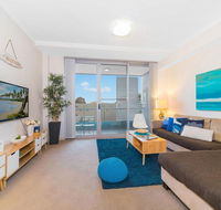Near Airport  Train Station Stylish Two-Story Apartment - Kalgoorlie Accommodation