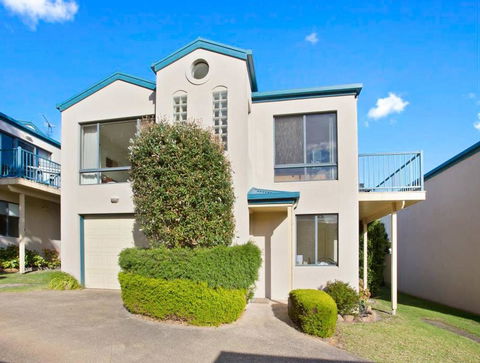 NELSON COVE 2 - Townhouse A Short Walk To Town - Kalgoorlie Accommodation 0