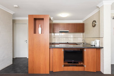 Subiaco Village 20 - Kalgoorlie Accommodation 6