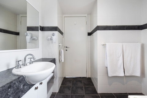 Subiaco Village 20 - Kalgoorlie Accommodation 14
