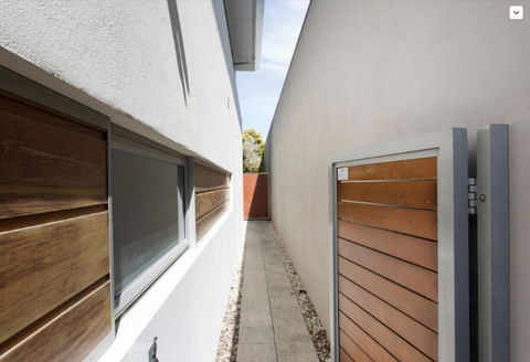 Adele's Luxury South Beach Apartment With King Bed - Kalgoorlie Accommodation 22