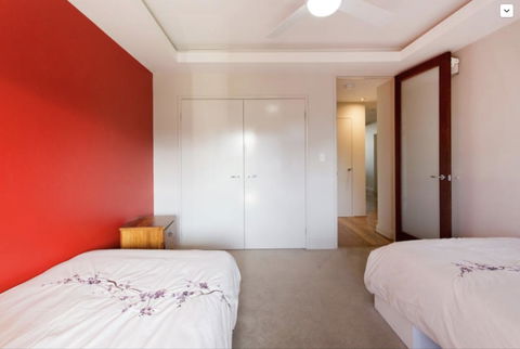Adele's Luxury South Beach Apartment With King Bed - Kalgoorlie Accommodation 8