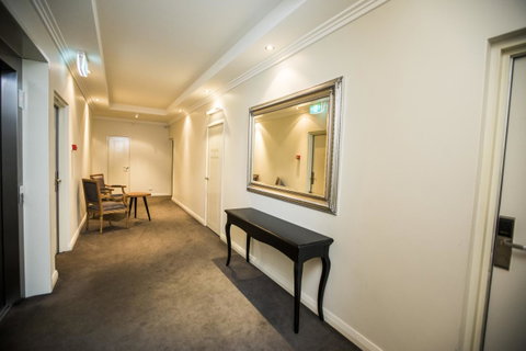 Zappeion Apartments - Kalgoorlie Accommodation 4
