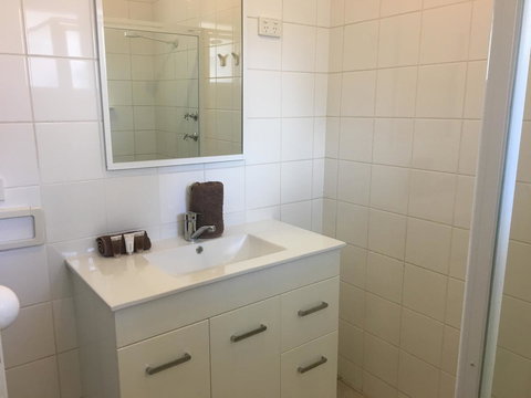 Esperance Central Accommodation - Kalgoorlie Accommodation 10