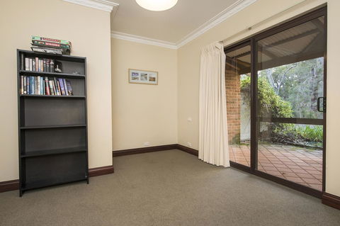 A Hidden Bush Delight - Kalgoorlie Accommodation 21