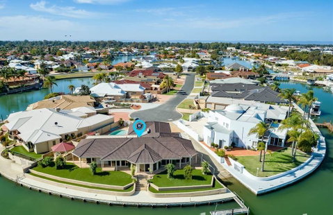 LA ANCHOR ON THE CANALS (MANDURAH) - Kalgoorlie Accommodation 0