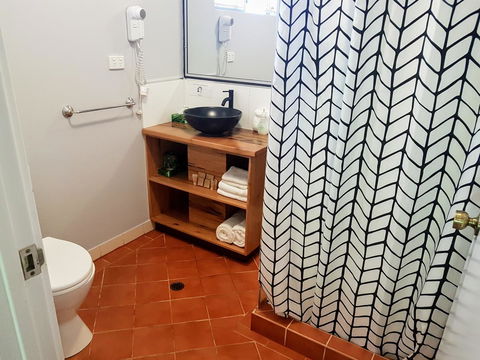 Adamsons Riverside Accommodation - Kalgoorlie Accommodation 11
