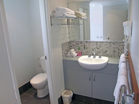 Adamsons Riverside Accommodation - Kalgoorlie Accommodation 28