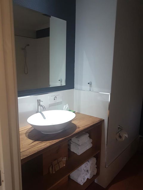 Adamsons Riverside Accommodation - Kalgoorlie Accommodation 4