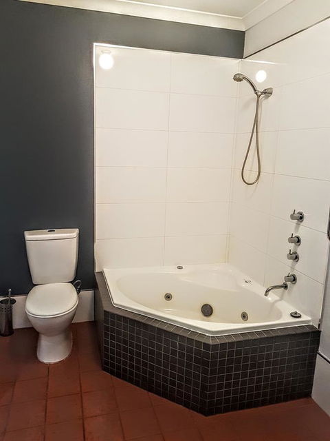 Adamsons Riverside Accommodation - Kalgoorlie Accommodation 3