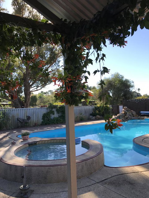 Swan Valley Rest Cottage - Kalgoorlie Accommodation 22
