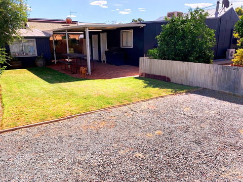 The Cottage That Could - Kalgoorlie Accommodation 2