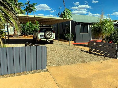 The Cottage That Could - Kalgoorlie Accommodation 0