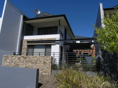 Swan Valley Townhouse - Kalgoorlie Accommodation 5