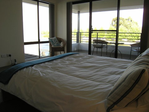 Swan Valley Townhouse - Kalgoorlie Accommodation 22