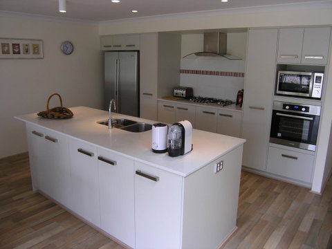 Swan Valley Townhouse - Kalgoorlie Accommodation 4