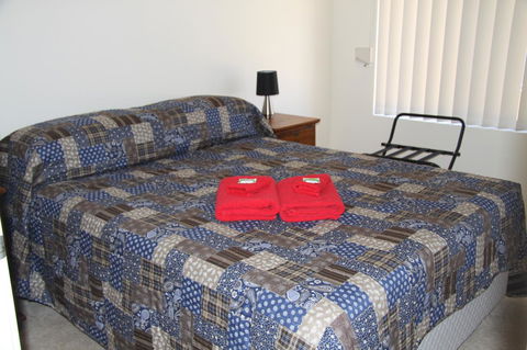 Byford House On The Scarp - Kalgoorlie Accommodation 7