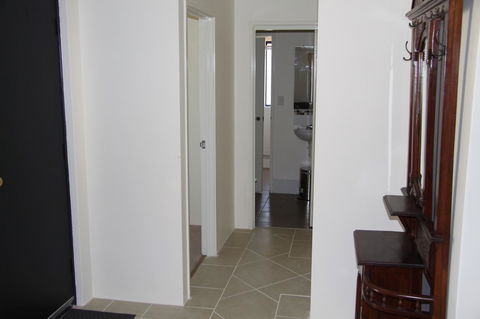 Byford House On The Scarp - Kalgoorlie Accommodation 11