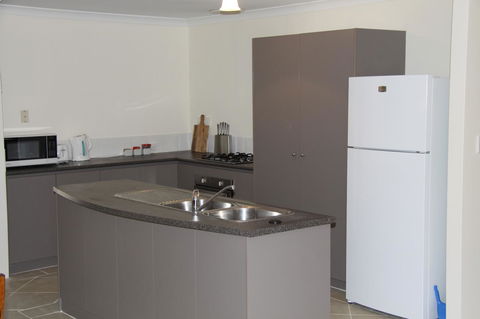 Byford House On The Scarp - Kalgoorlie Accommodation 2