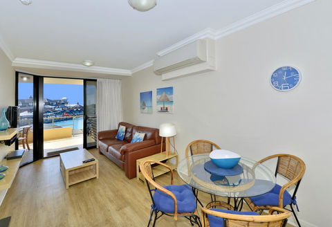Dolphin Quay Apartments - Kalgoorlie Accommodation 12