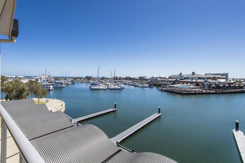 Dolphin Quay Apartments - Kalgoorlie Accommodation 16