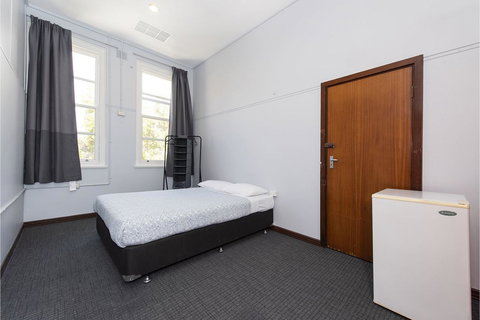 The Old Swan Barracks - Kalgoorlie Accommodation 16
