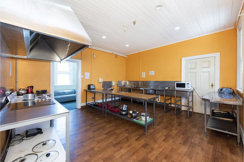 The Old Swan Barracks - Kalgoorlie Accommodation 15