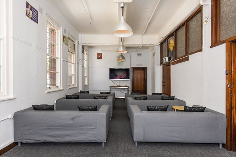 The Old Swan Barracks - Kalgoorlie Accommodation 20