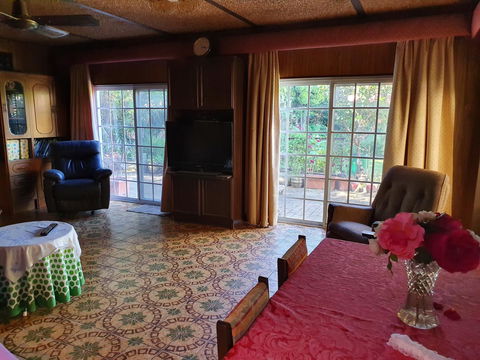 Airport HomeStay - Kalgoorlie Accommodation 2