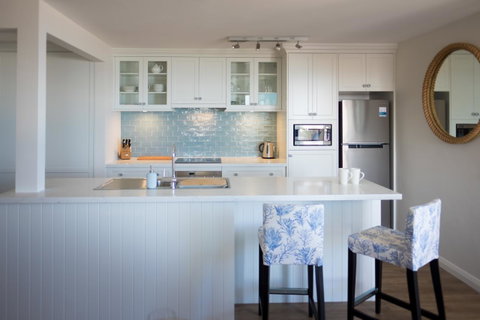 Cottesloe Blue Apartment - Executive Escapes - Kalgoorlie Accommodation 6