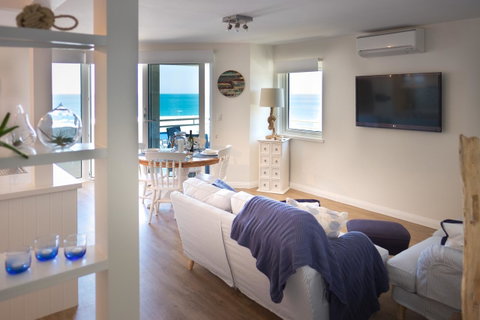 Cottesloe Blue Apartment - Executive Escapes - Kalgoorlie Accommodation 4