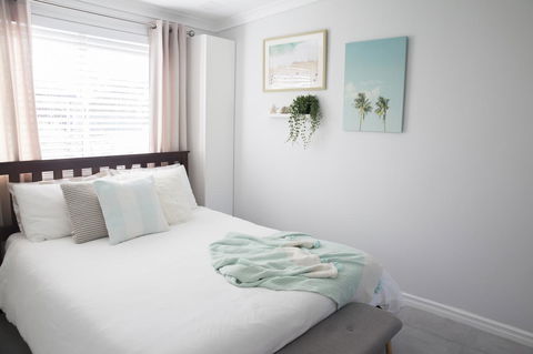 Salty Shack Lancelin - Kalgoorlie Accommodation 0