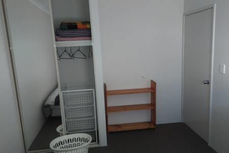 Near Train Station - Kalgoorlie Accommodation 8