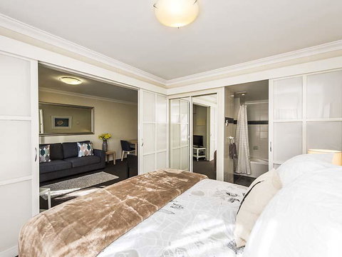 Subiaco Village 28 - Kalgoorlie Accommodation 9