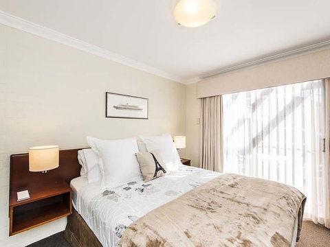 Subiaco Village 28 - Kalgoorlie Accommodation 8