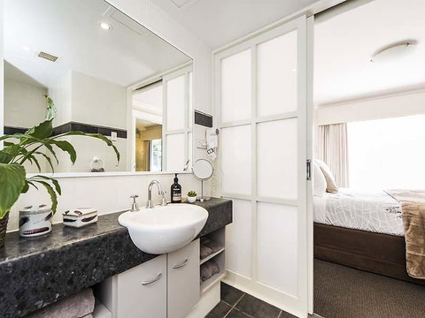 Subiaco Village 28 - Kalgoorlie Accommodation 12