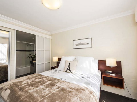 Subiaco Village 28 - Kalgoorlie Accommodation 10