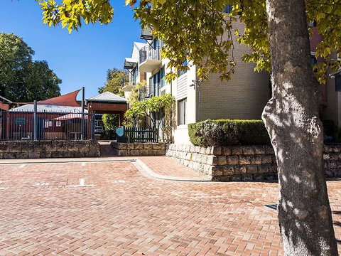 Subiaco Village 28 - Kalgoorlie Accommodation 20