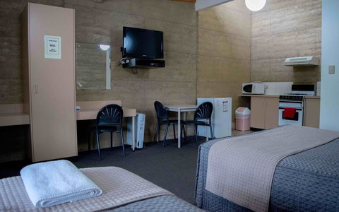 Hopetoun Motel & Chalet Village - Kalgoorlie Accommodation 35