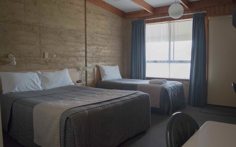 Hopetoun Motel & Chalet Village - Kalgoorlie Accommodation 1