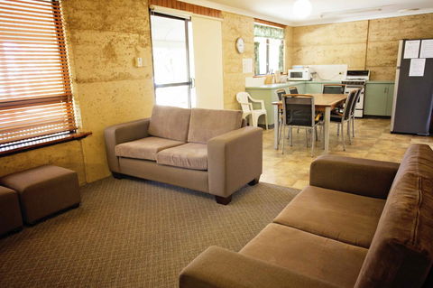 Hopetoun Motel & Chalet Village - Kalgoorlie Accommodation 8
