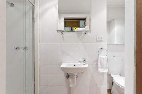Annie's Victorian Terrace Accommodation Fremantle - Kalgoorlie Accommodation 15