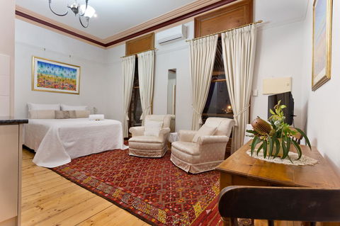 Annie's Victorian Terrace Accommodation Fremantle - Kalgoorlie Accommodation 16