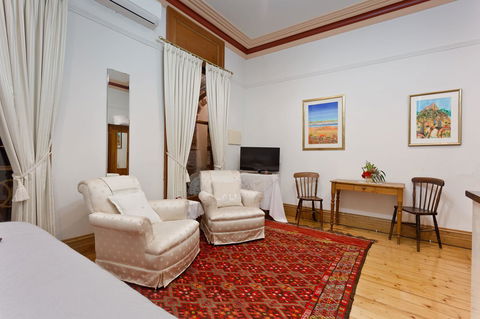 Annie's Victorian Terrace Accommodation Fremantle - Kalgoorlie Accommodation 5